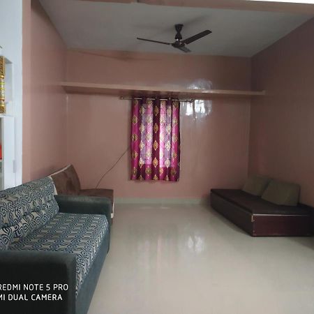 Easvari Grand Pg For Women - Female Only Hostel Csennai Kültér fotó