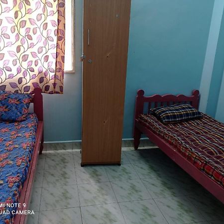 Easvari Grand Pg For Women - Female Only Hostel Csennai Kültér fotó