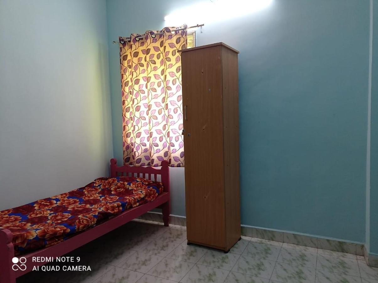 Easvari Grand Pg For Women - Female Only Hostel Csennai Kültér fotó