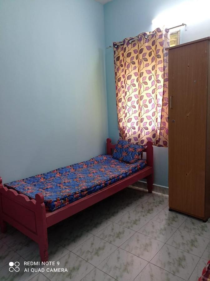 Easvari Grand Pg For Women - Female Only Hostel Csennai Kültér fotó